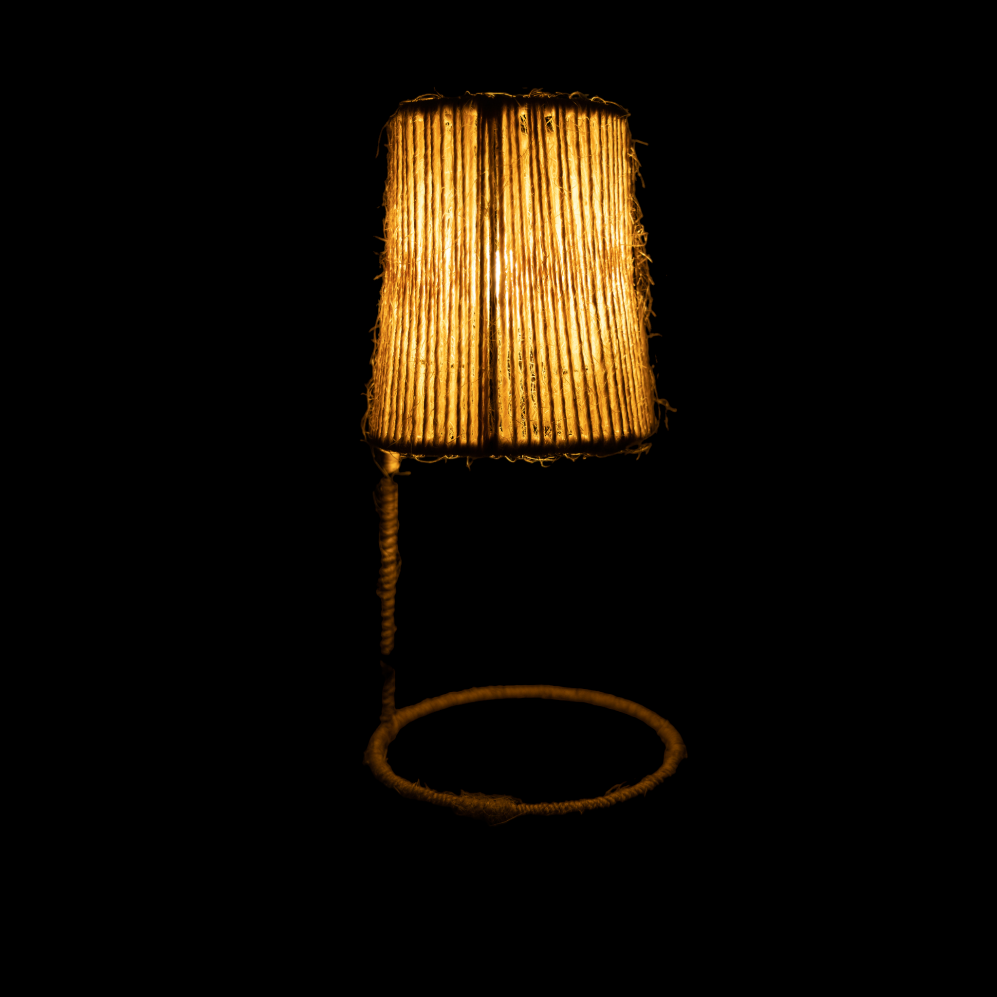 Small bohemian lamp wrapped in natural fiber rope – Maison Annabi